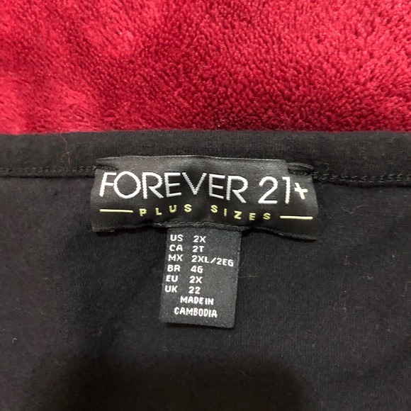 Forever21+ Black CropTop - Picture 3 of 3